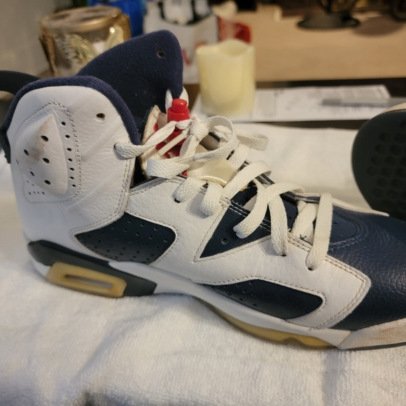 Air Jordon - Picture 3 of 4